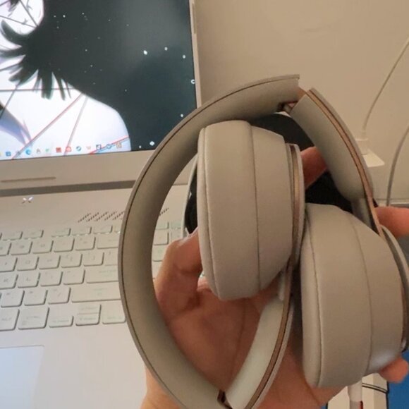 Beats Solo Pro Wireless Bluetooth Headphones Active Noise Cancellation Magic - Picture 5 of 9